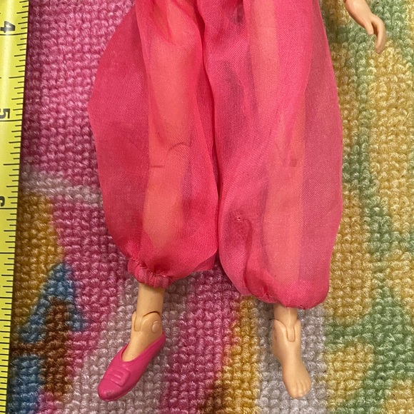 I dream of a Jeanie doll - Picture 3 of 4